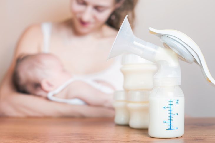 Pumping Vs Breastfeeding 1